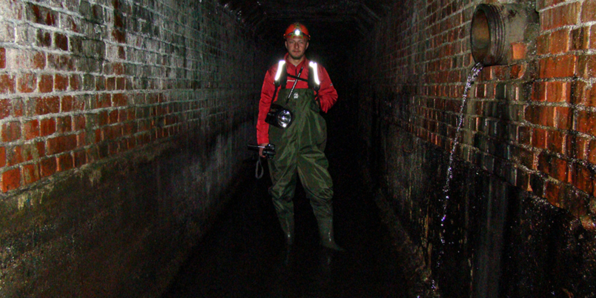 Tunel odwadniający pod placem kopalni Wacław (niem. Wenceslaus), Ludwikowice Kłodzkie. 2011 r.