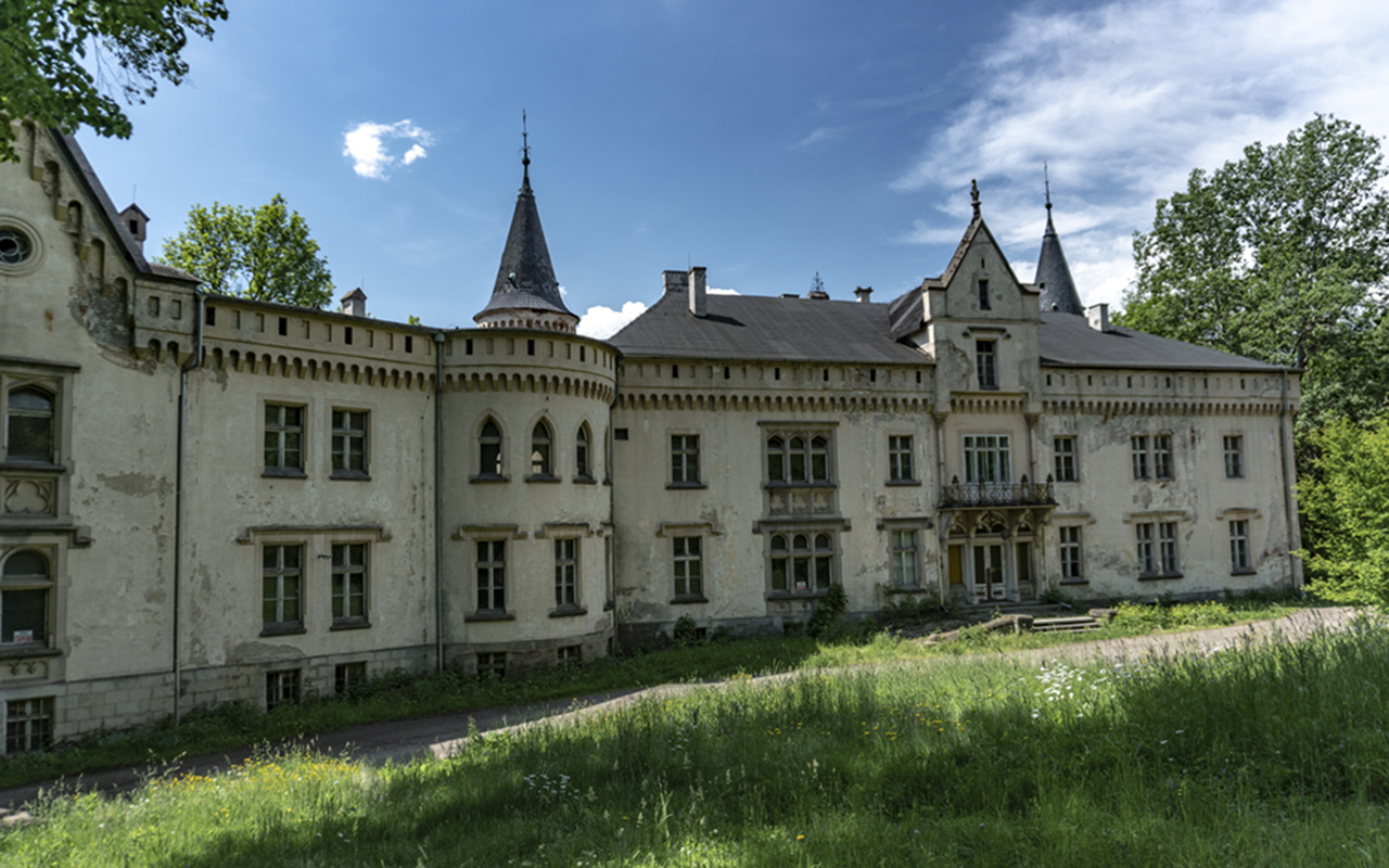 Pałac w Szalejowie Dolnym, czerwiec 2019 r.